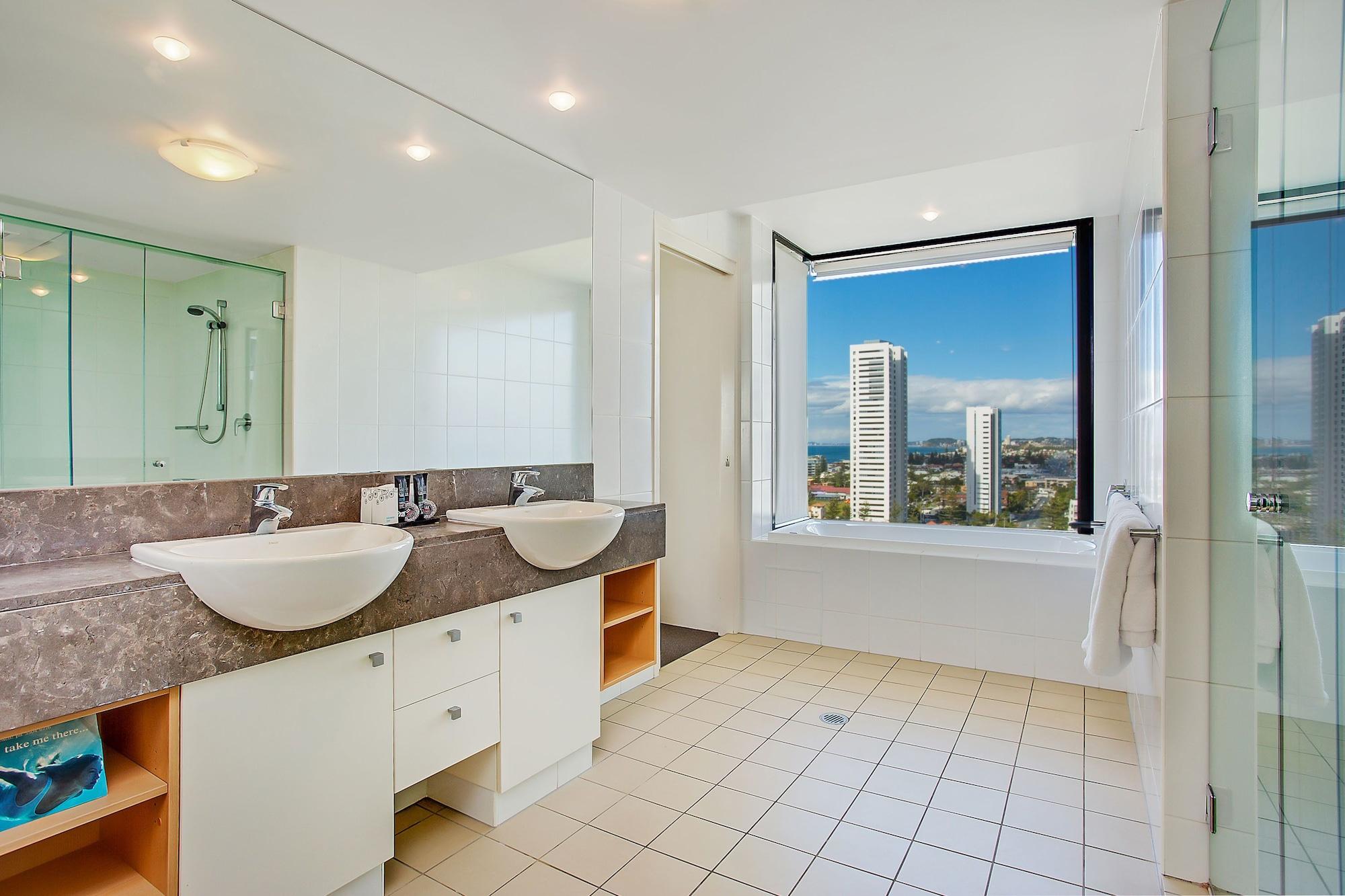 Mantra Broadbeach On The Park Gold Coast Esterno foto
