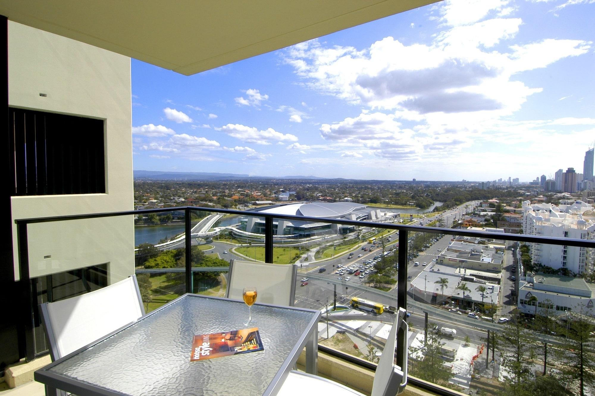 Mantra Broadbeach On The Park Gold Coast Esterno foto
