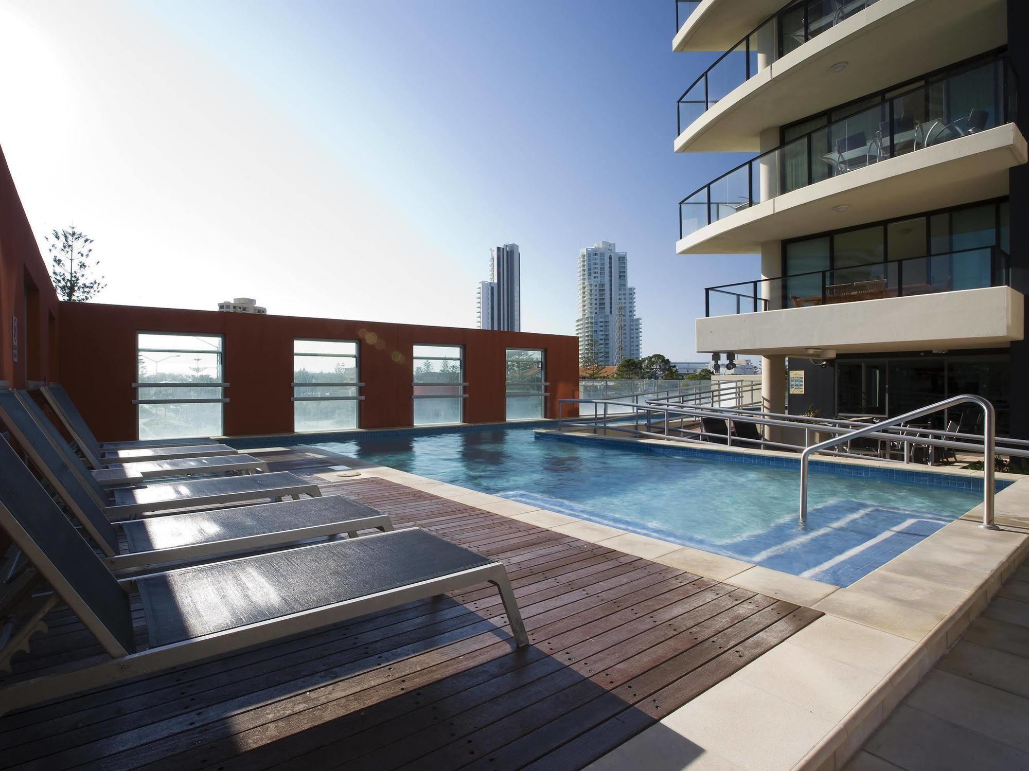 Mantra Broadbeach On The Park Gold Coast Esterno foto